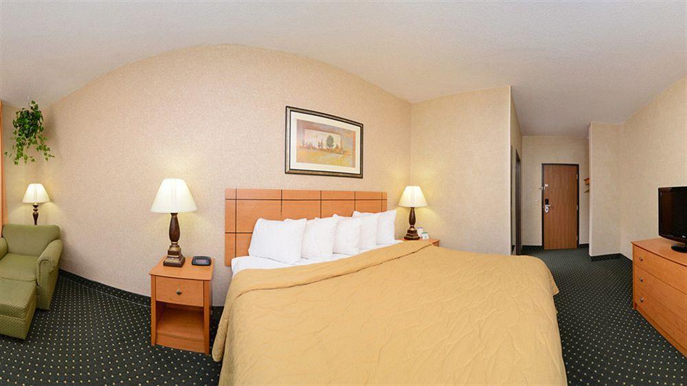 Comfort Inn & Suites Waterloo - Cedar Falls Chambre photo