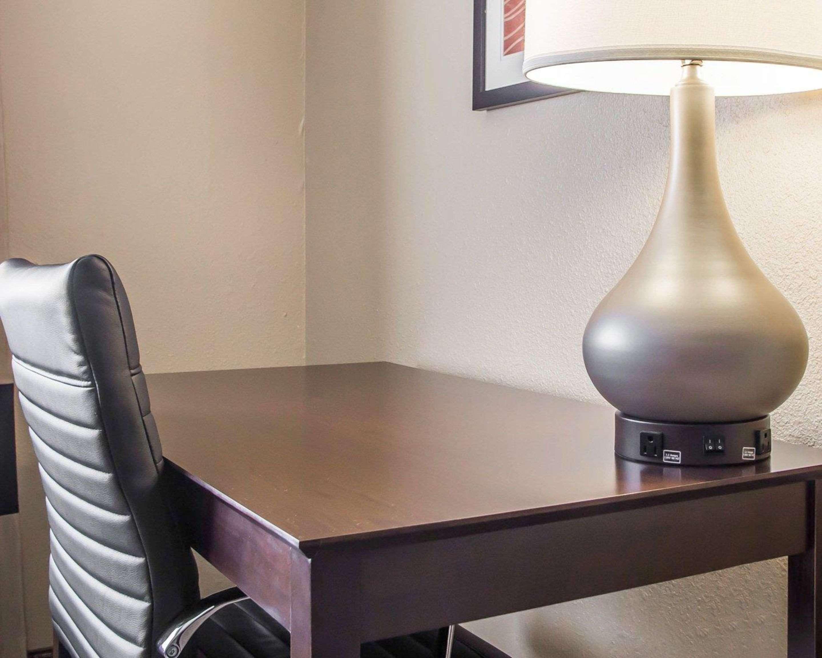 Comfort Inn & Suites Waterloo - Cedar Falls Extérieur photo